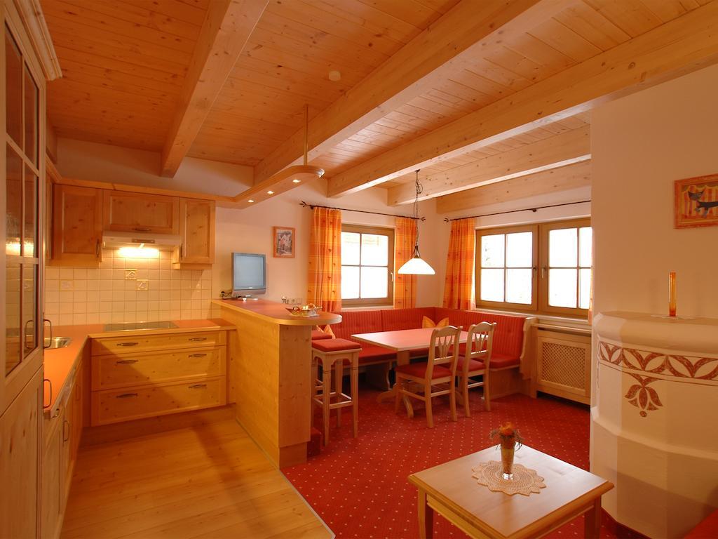 סרפהאוס Hotel Garni Romantika חדר תמונה