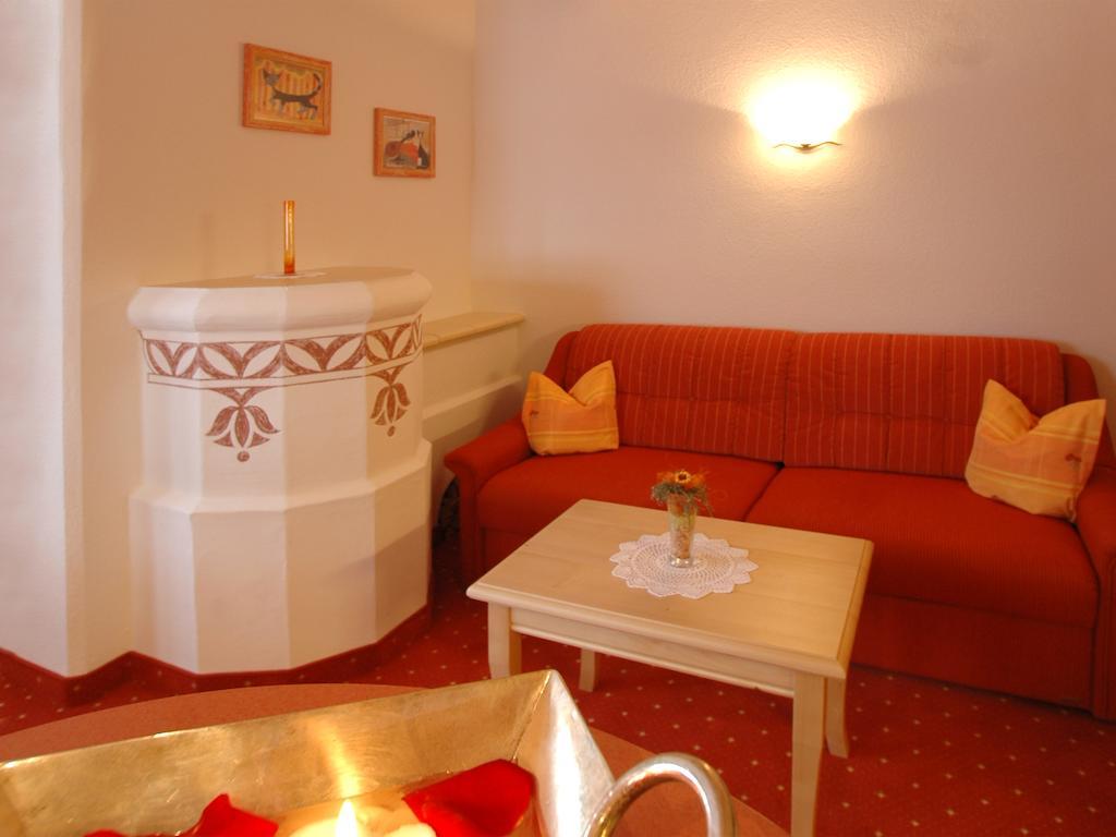 סרפהאוס Hotel Garni Romantika חדר תמונה