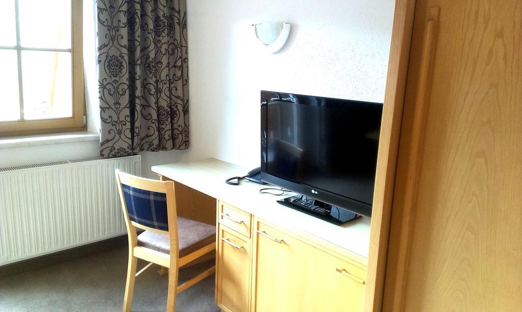 סרפהאוס Hotel Garni Romantika מראה חיצוני תמונה