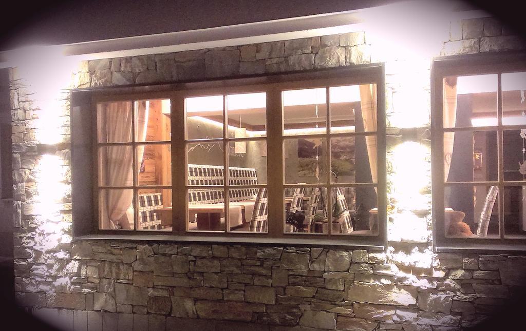 סרפהאוס Hotel Garni Romantika מראה חיצוני תמונה